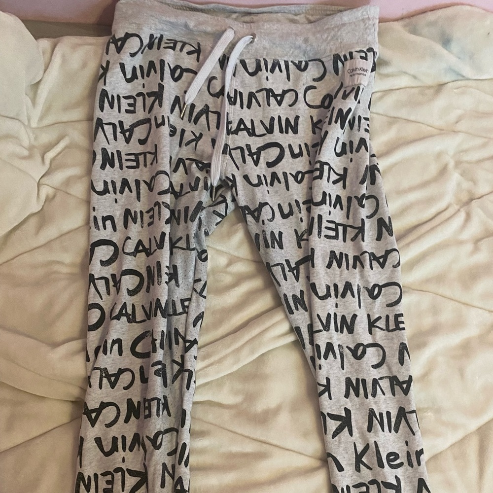 CalvinKlein women’s joggers size